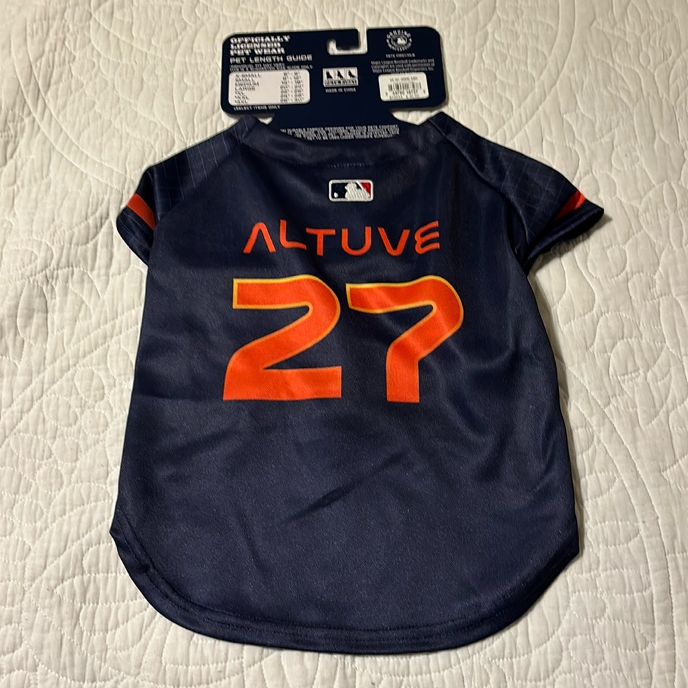 Astors dog jersey. Medium. Altuve 27